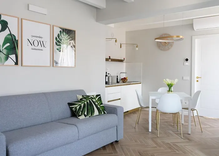Homethirtyfour Apartment *